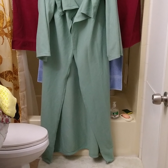 Winter cover up - Picture 2 of 4